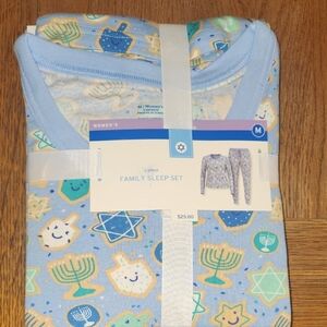 Women's Family Matching Hanukkah Pajamas Set (Long Sleeve/Pants) Size Medium NWT